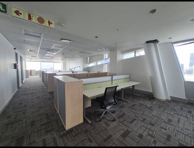 1,600M² OFFICE TO LET IN SANDTON CENTRAL